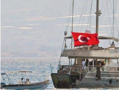 Κρέας, αλλαντικά και αλκόολ τα ...σουβενίρ των Τούρκων από τα ελληνικά νησιά